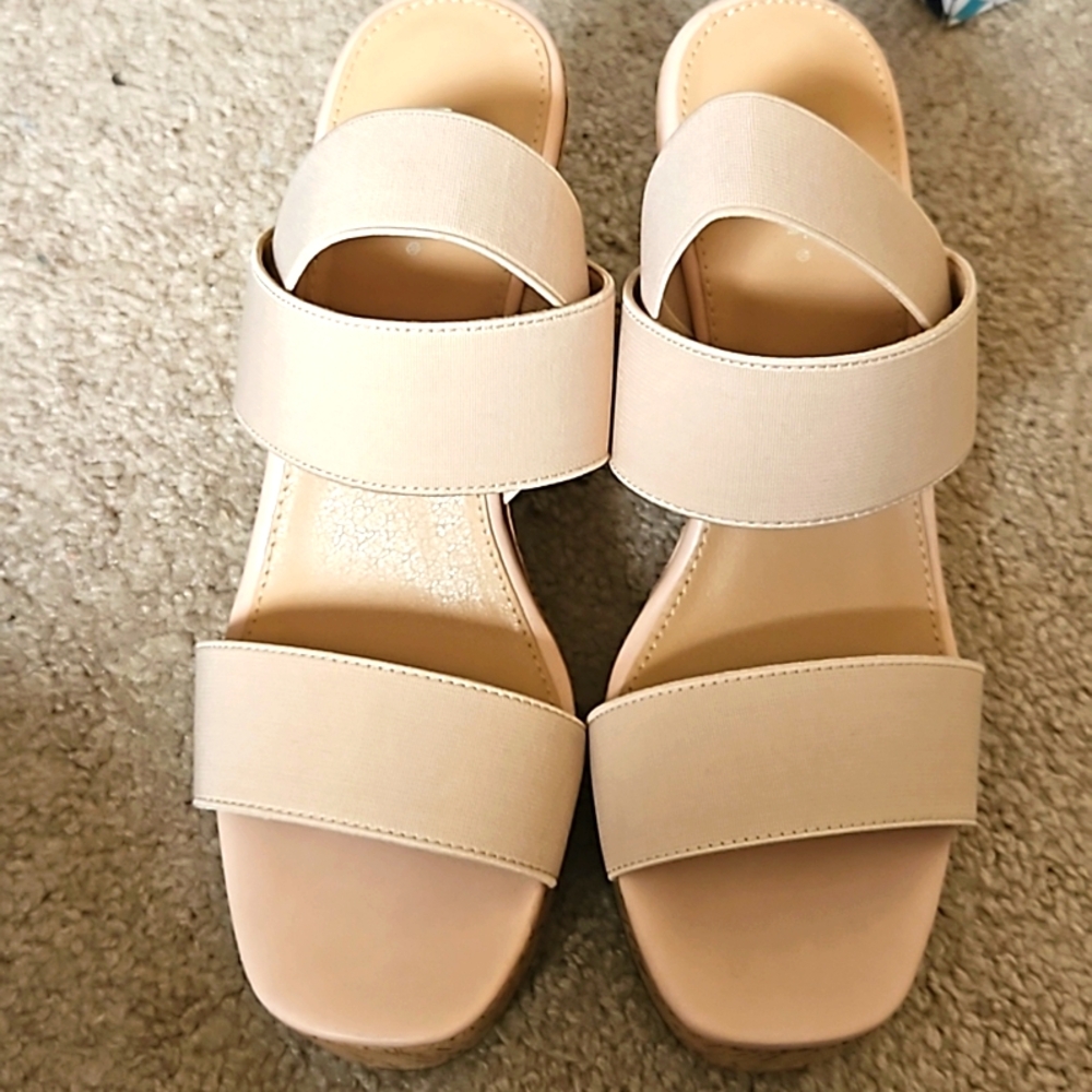 Limelight Women's wedges size 9